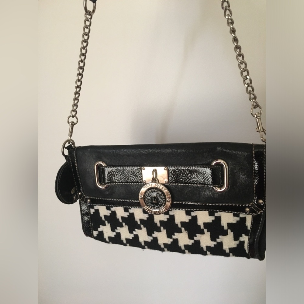 Nine West purse , bag, black & white match most outfits